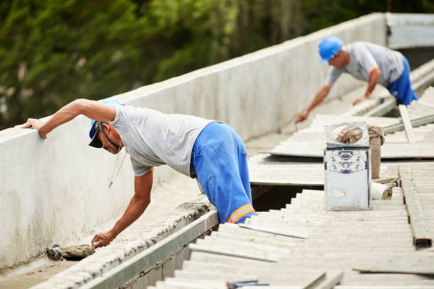 Best Specialized Insulation Services in Uhrichsville, OH